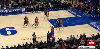 DB官网在线登录入口🤣立功！76人吉祥物持续干扰杰罗姆发球 首次暂停&第二次失误