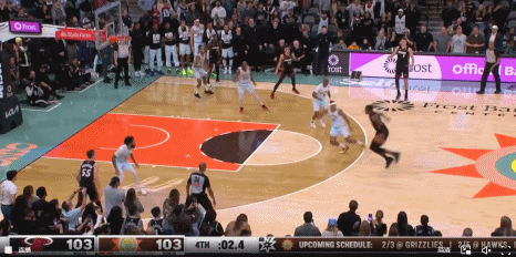 DB视讯官方登录入口自信！阿德巴约无视两人防守 干拔中投压哨绝杀