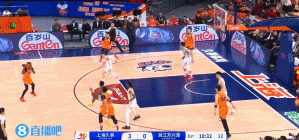 DB真人旗舰先发制人！洛夫顿三分命中后李添荣连得5分 上海开场8-0打停广厦