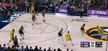 DB视讯百家乐去扣篮大赛吧！布劳恩背后抢断里夫斯 展翅战斧重扣点燃全场