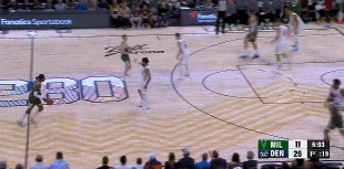 DB视讯官方登录入口表现不俗!托里恩-普林斯9投6中&三分4中3 得到15分5助攻0失误