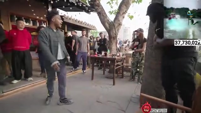 DB视讯官网speed和《功夫梦》演员王振威即兴表演 扮演流氓被暴揍：鼻涕都摔出来了