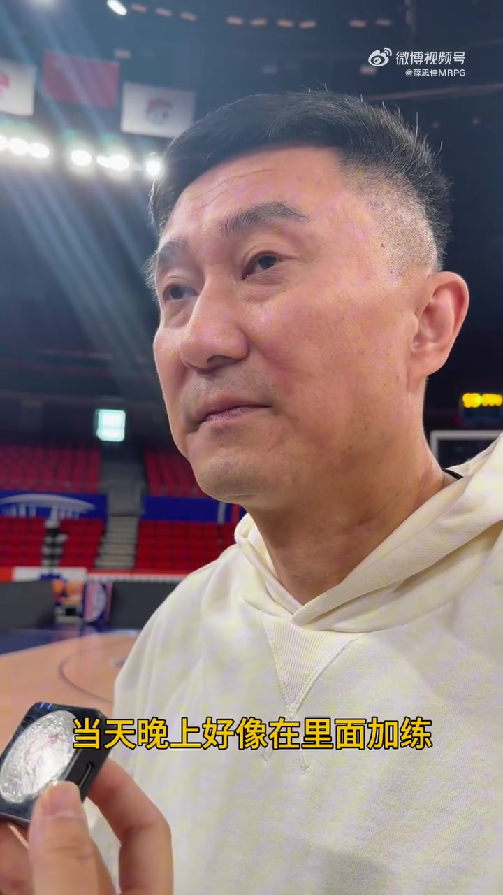 DB视讯官方登录入口徐杰G1赛后加练 杜锋：看到徐杰小胡等球员的自我要求 感到很欣慰