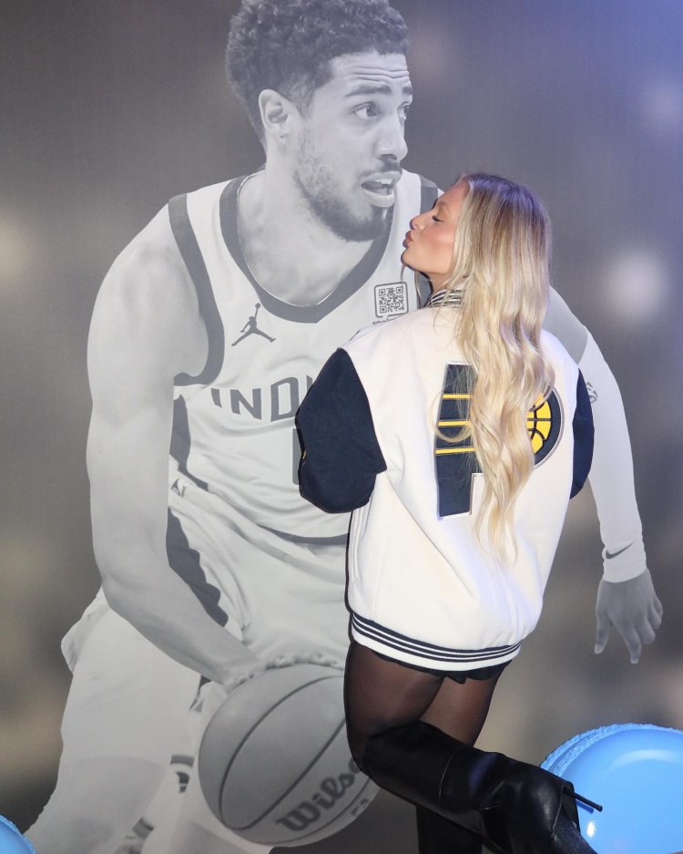 DB官网在线登录入口哈利伯顿晒与女友合照：六年光阴&无数回忆&余生共度 爱你❤️